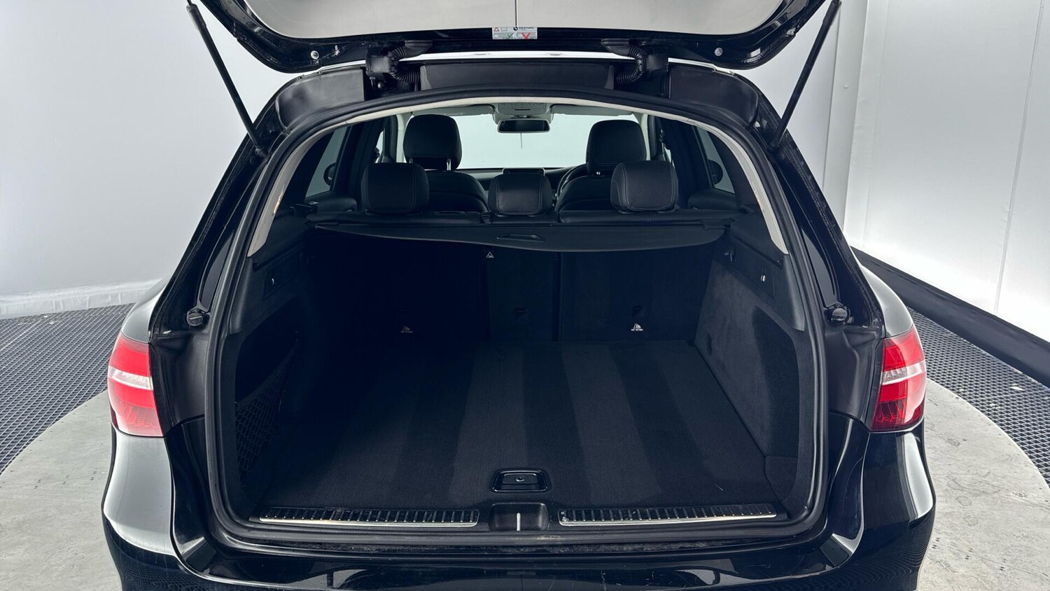 Used Mercedes-Benz GLC 2019 for sale - 78020015: Photo 15