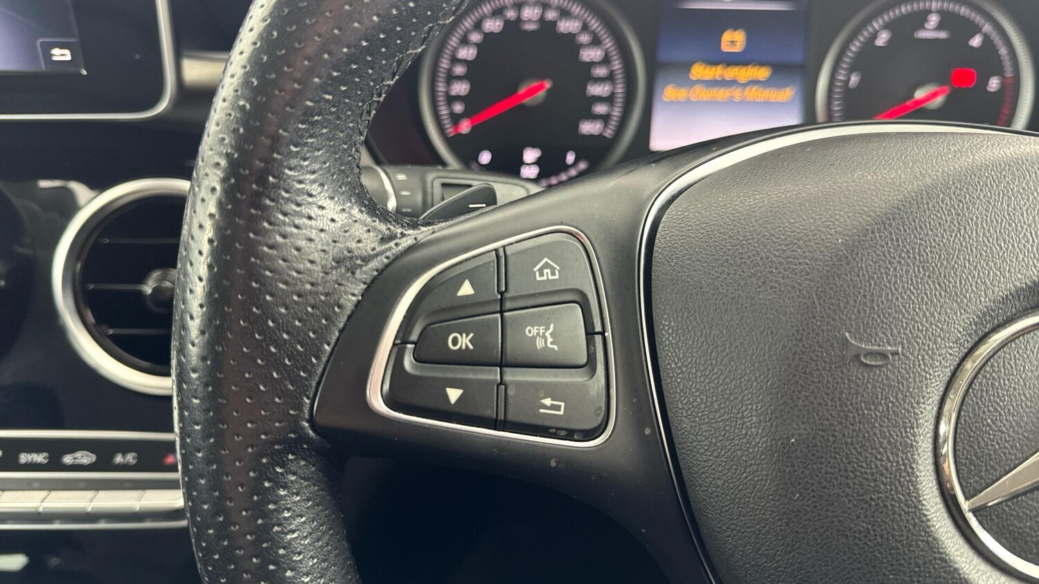 Used Mercedes-Benz GLC 2019 for sale - 78020015: Photo 18