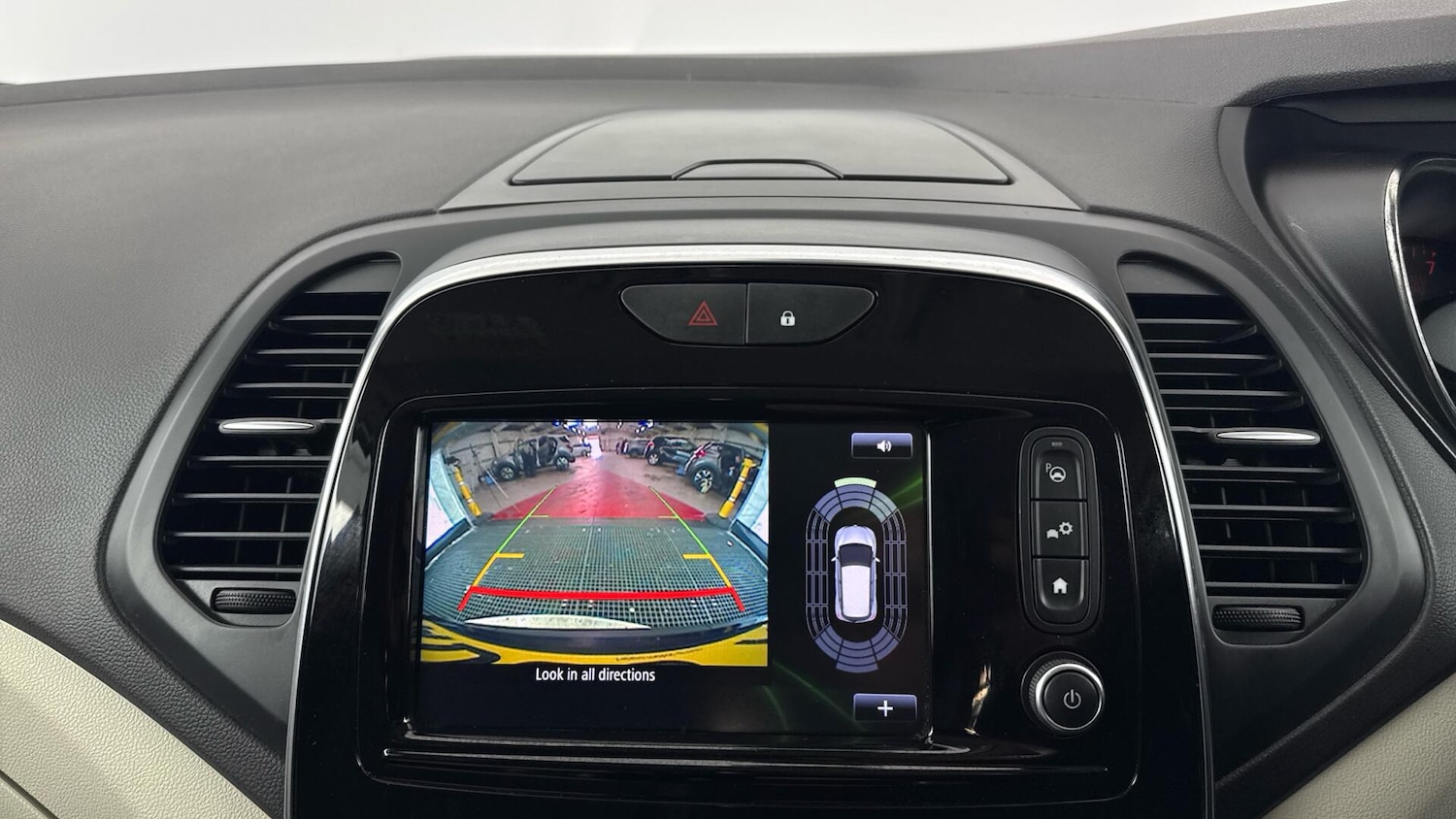 Used Renault Captur 2018 for sale - 77969751: Photo 16