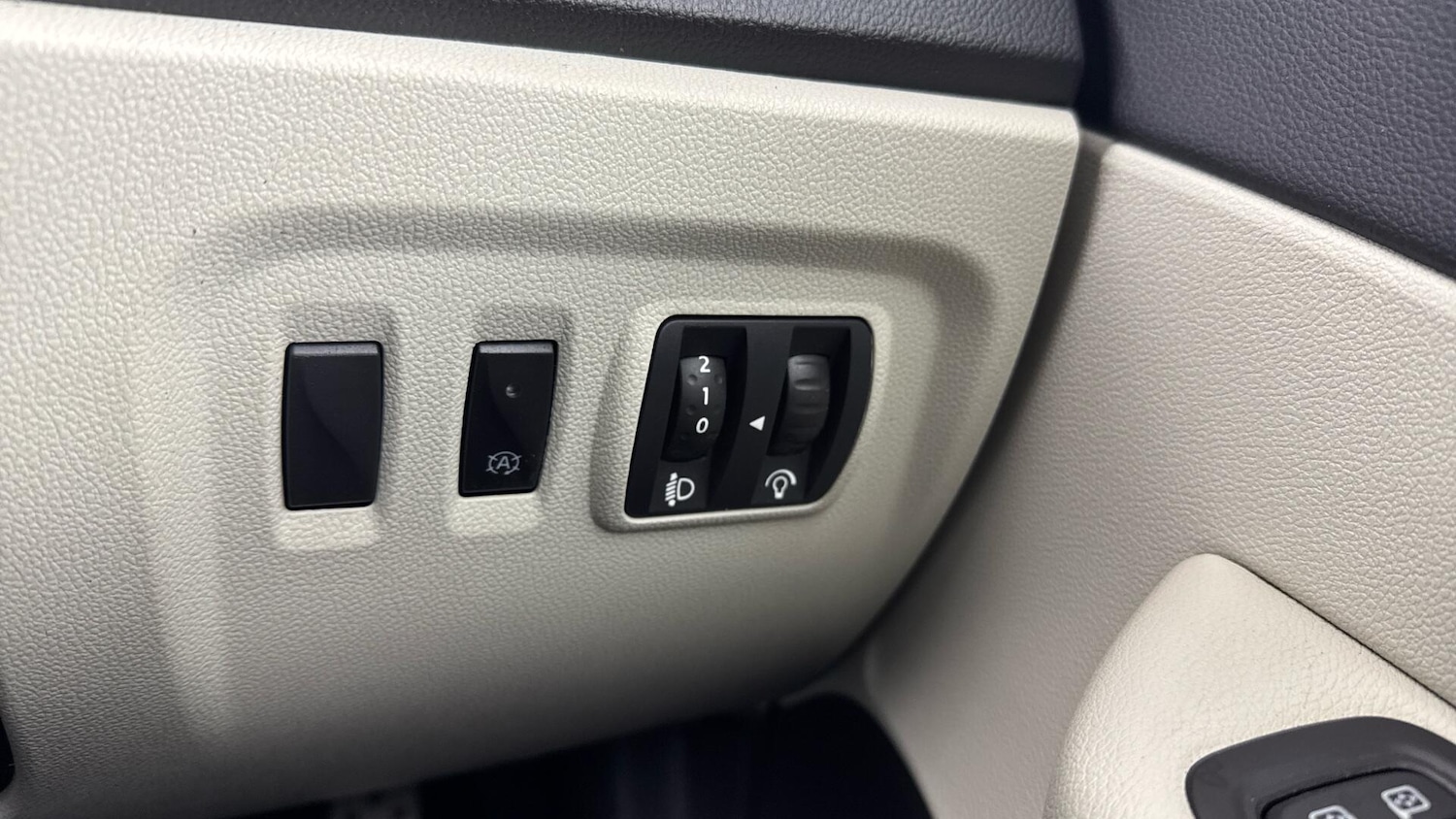 Used Renault Captur 2018 for sale - 77969751: Photo 22