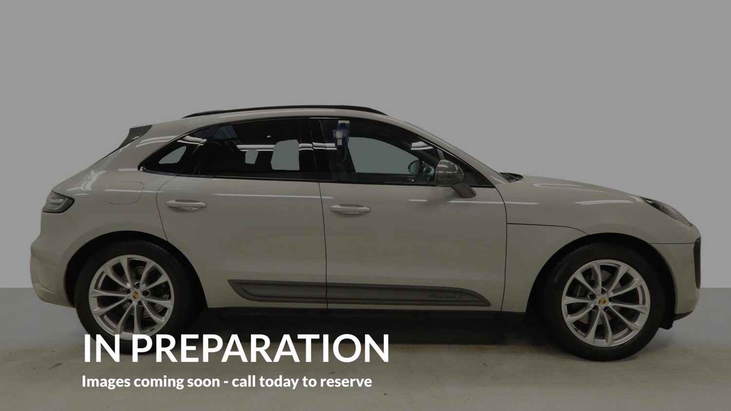 Used Porsche Macan 2023 for sale - 77957058: Photo 5