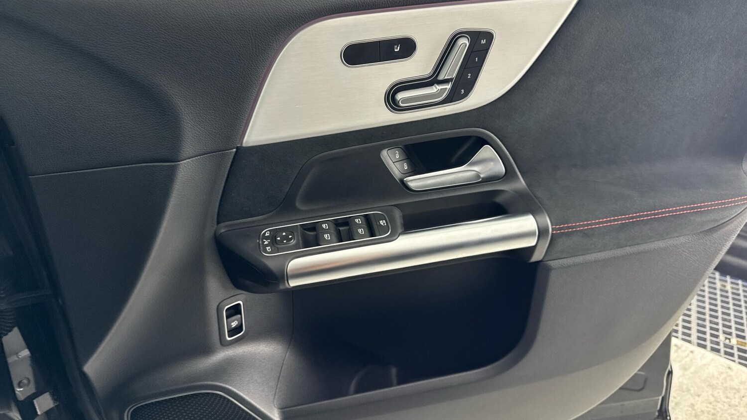 Used Mercedes-Benz EQA 2024 for sale - 78034601: Photo 25