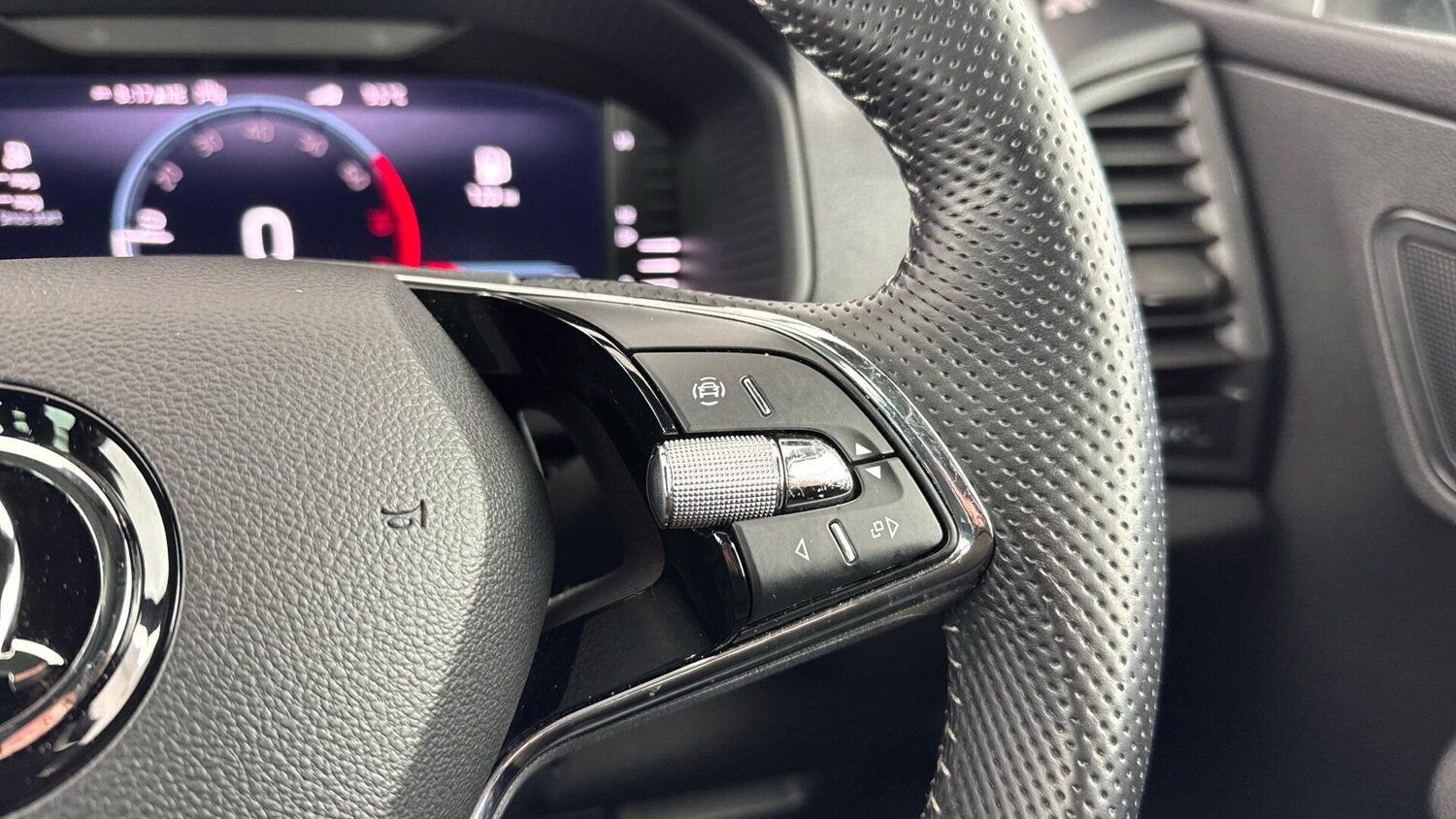 Used Skoda Karoq 2021 for sale - 77908408: Photo 19