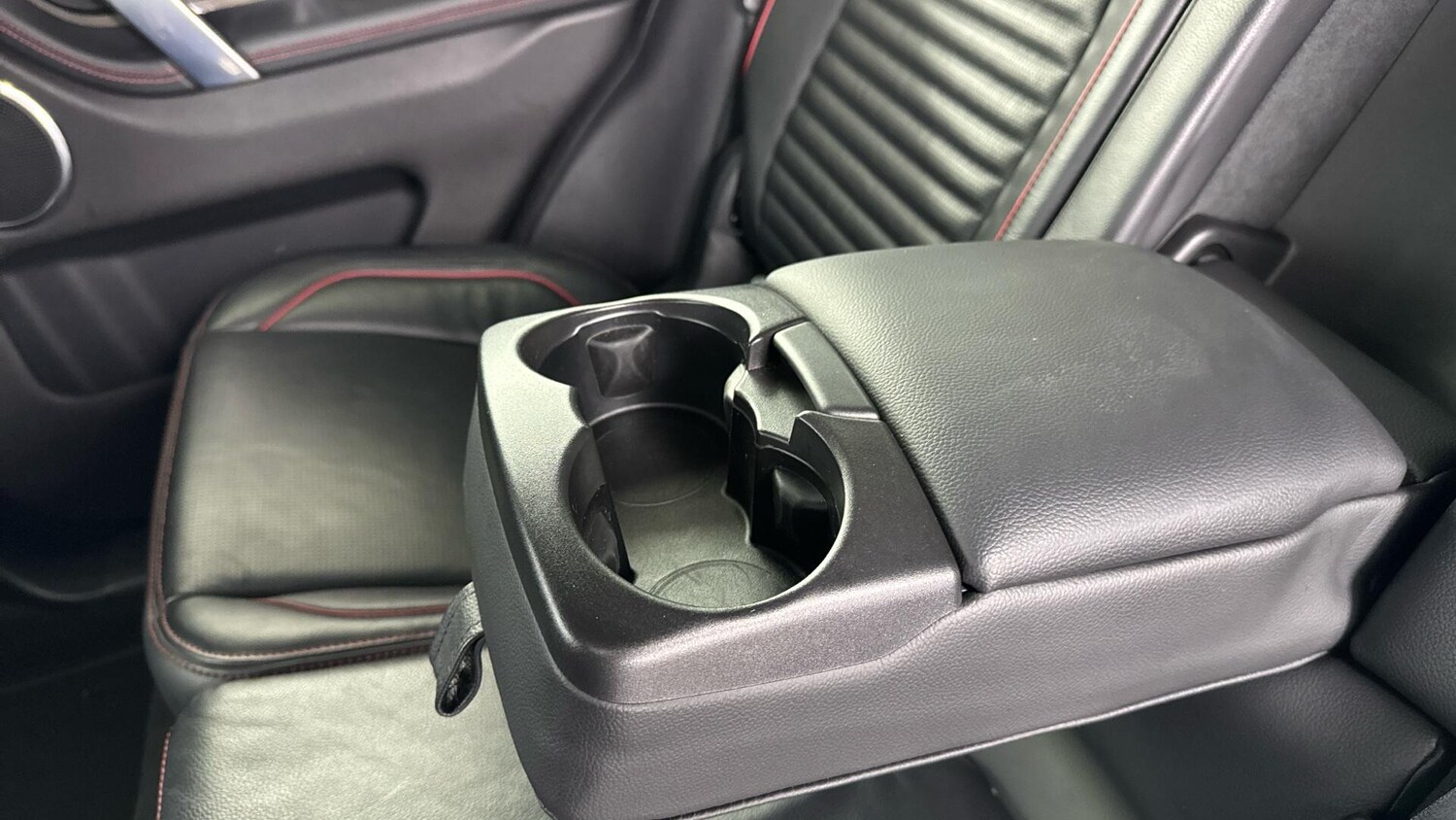 Used Land Rover Discovery Sport 2020 for sale - 78184934: Photo 17