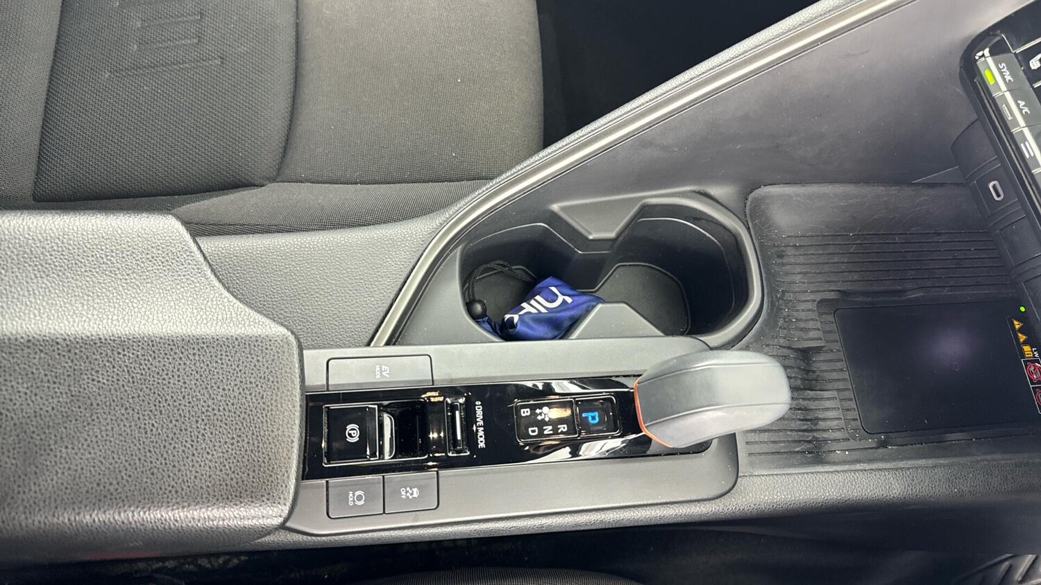 Used Toyota C-HR 2024 for sale - 77646566: Photo 23