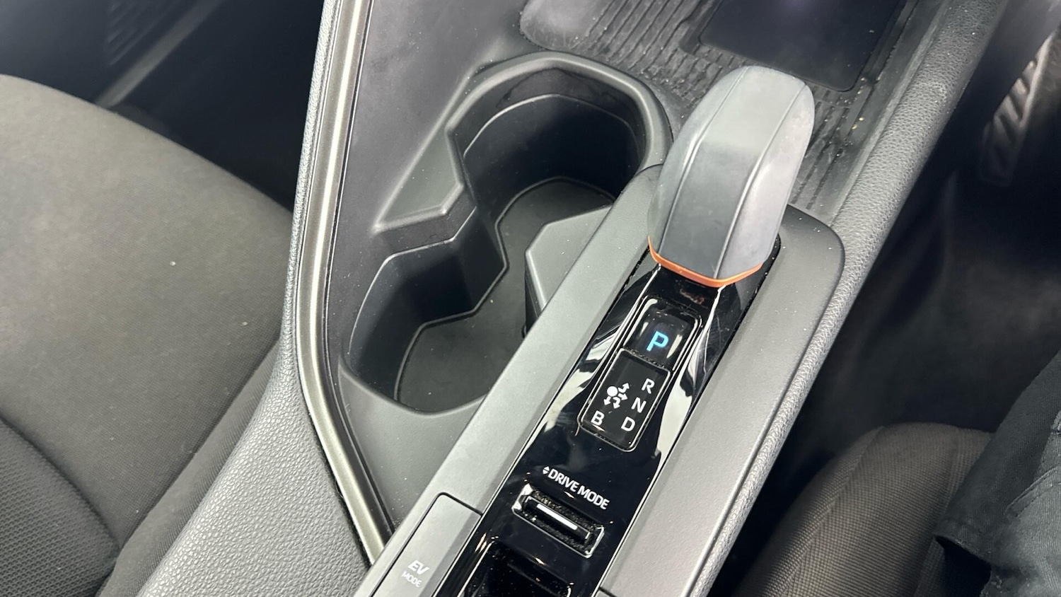 Used Toyota C-HR 2024 for sale - 77646566: Photo 24