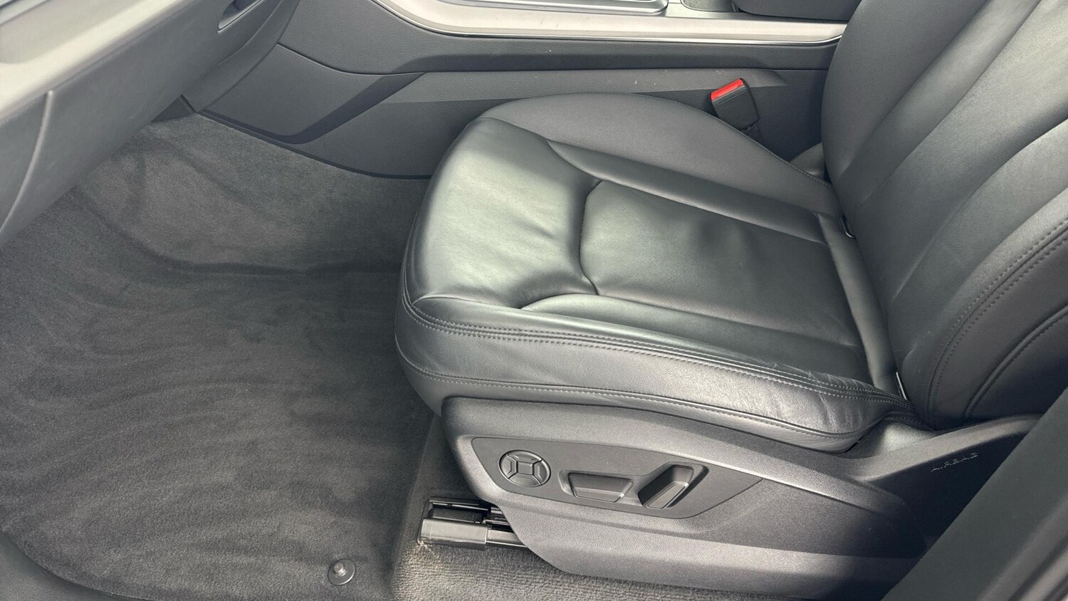 Used Audi Q7 for sale - 77807632: Photo 25