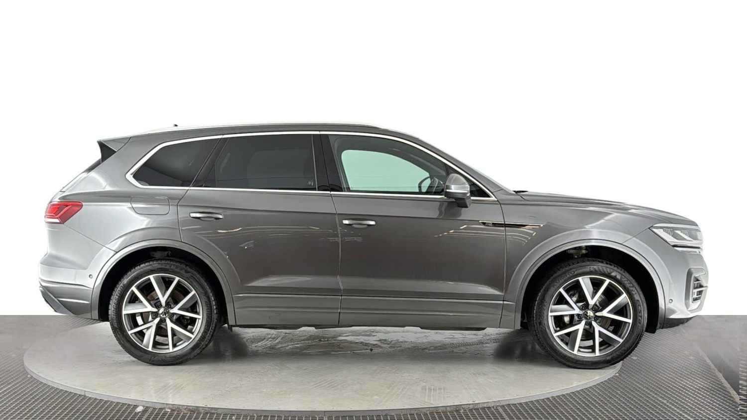 Used Volkswagen Touareg 2023 for sale - 78184907: Photo 3