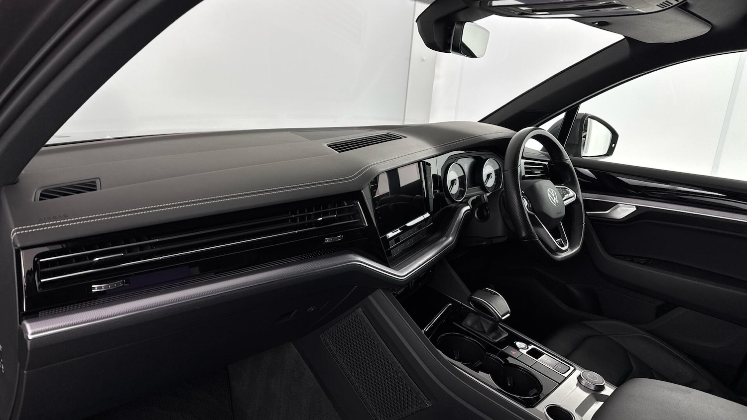 Used Volkswagen Touareg 2023 for sale - 78184907: Photo 9