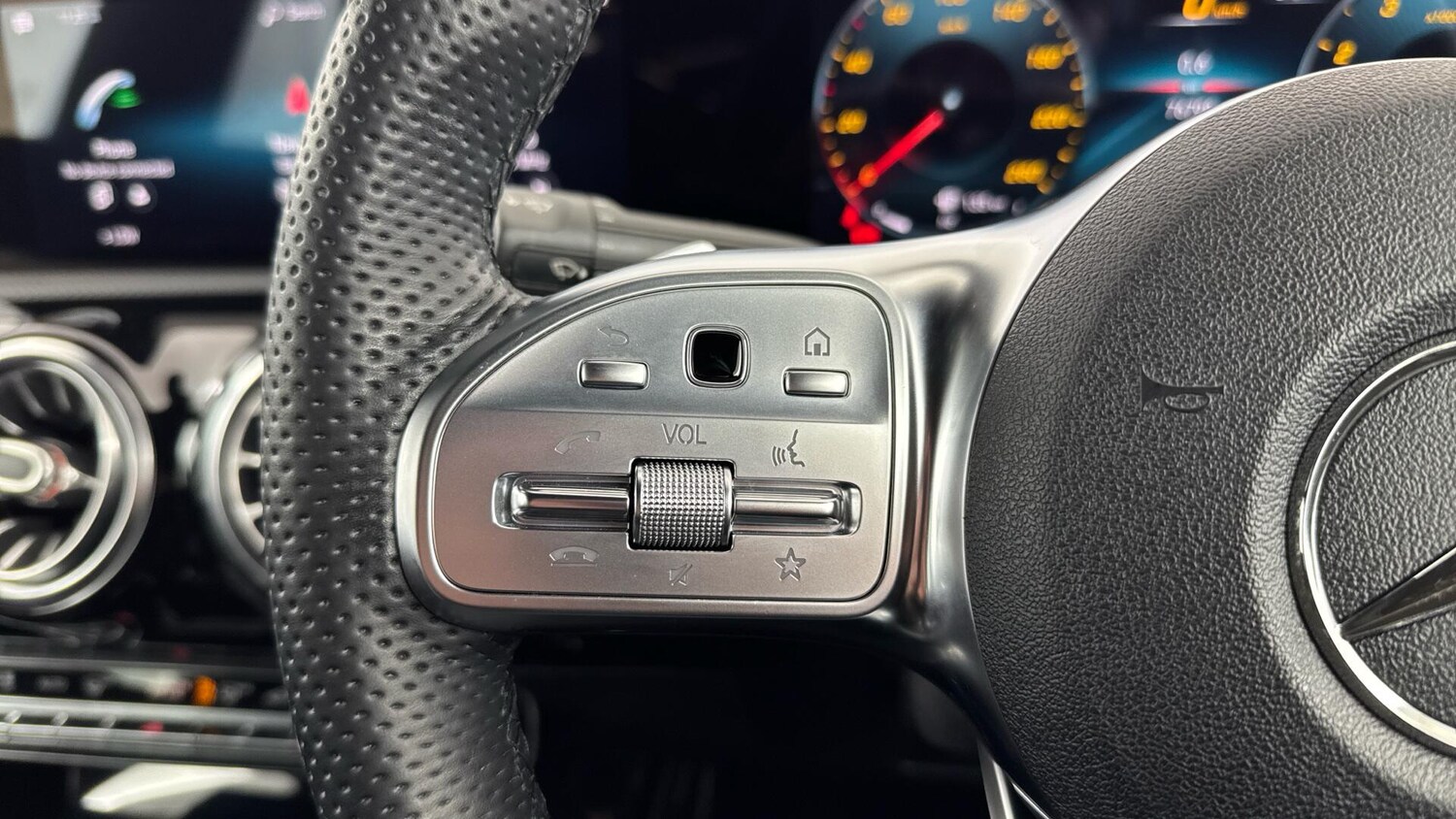 Used Mercedes-Benz CLA 2019 for sale - 77970574: Photo 21