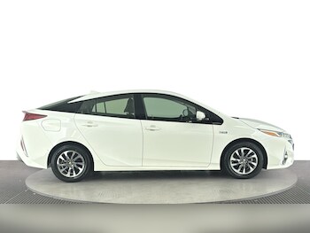 Used Toyota Prius 2017 for sale - 78809816: Photo