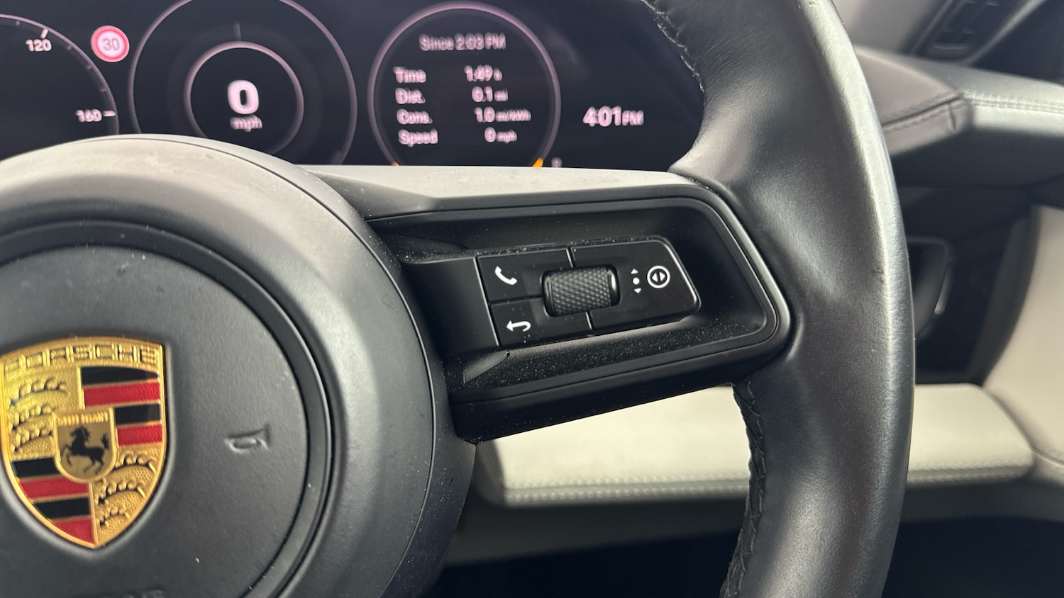 Used Porsche Taycan 2022 for sale - 76142803: Photo 17