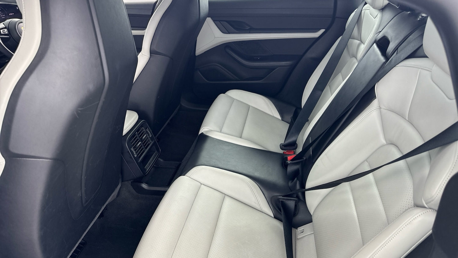 Used Porsche Taycan 2022 for sale - 76142803: Photo 49