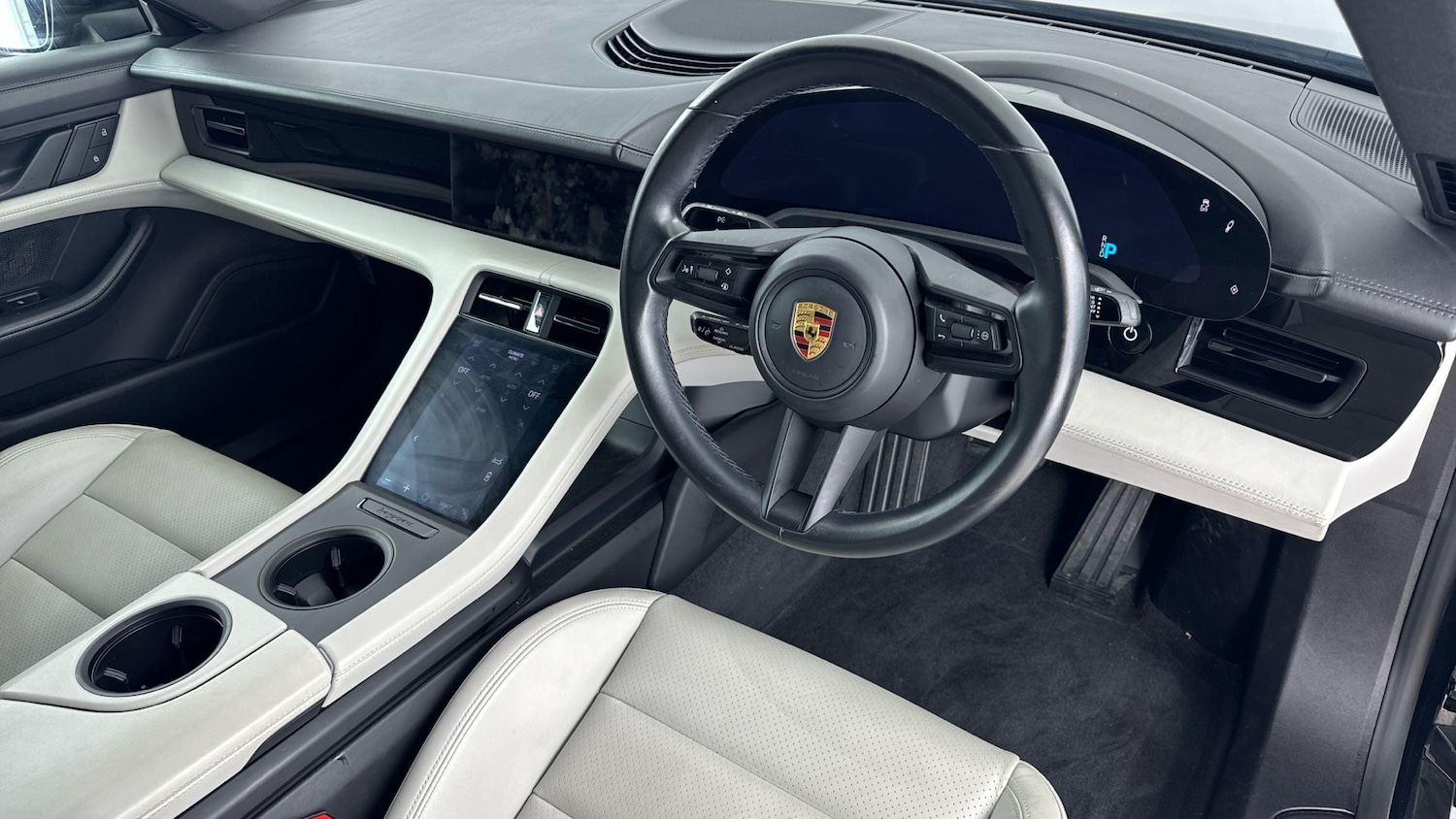 Used Porsche Taycan 2022 for sale - 76142803: Photo 9