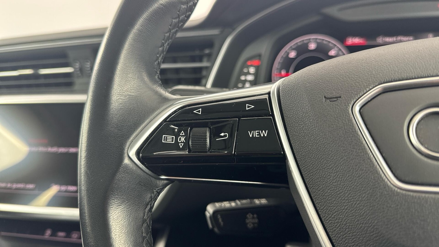 Used Audi A6 Saloon 2023 for sale - 77306258: Photo 17