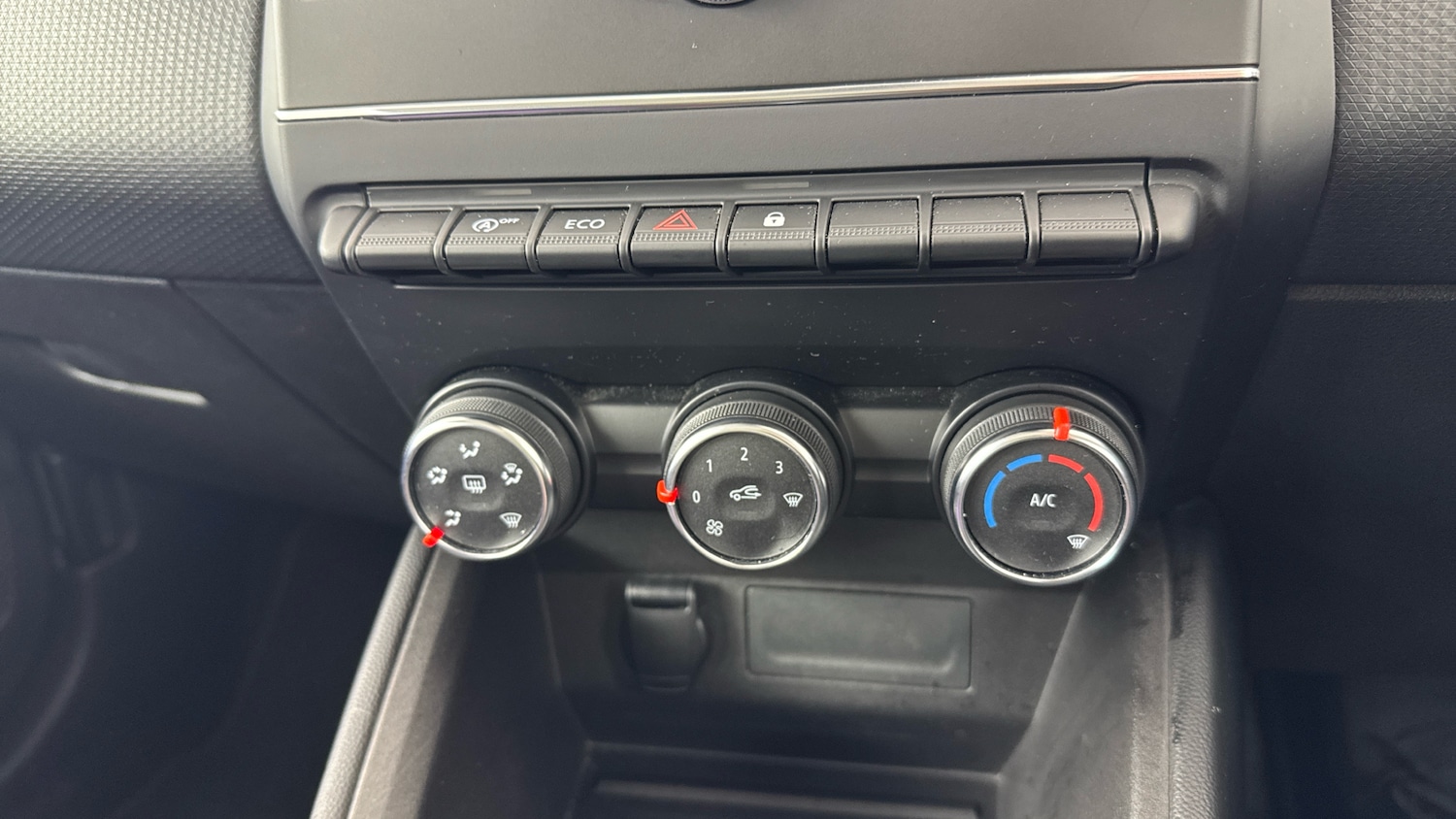 Used Renault Clio 2020 for sale - 76144479: Photo 16