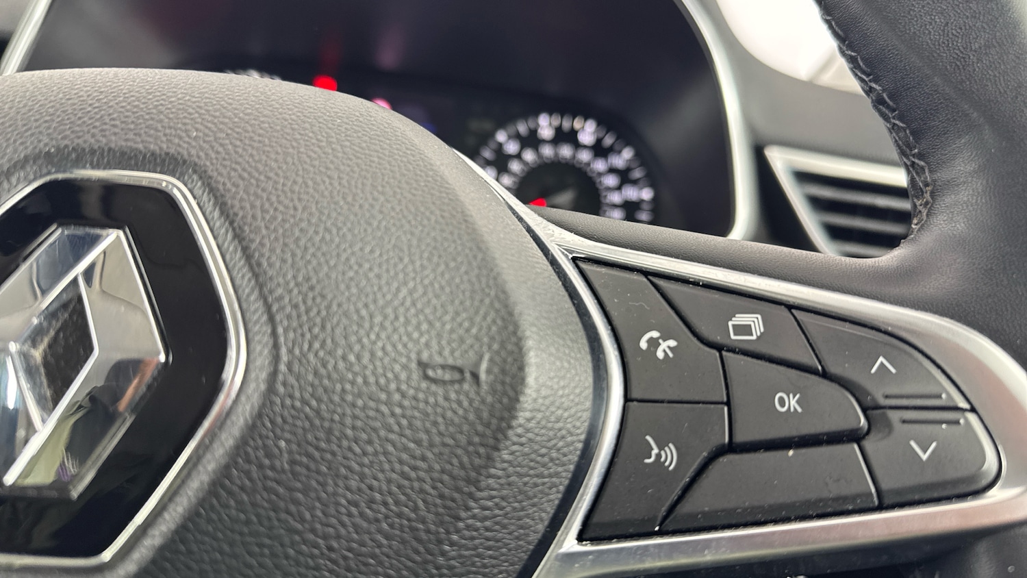 Used Renault Clio 2020 for sale - 76144479: Photo 19