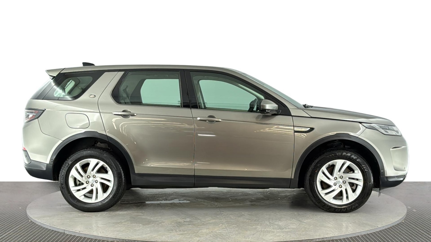 Used Land Rover Discovery Sport 2021 for sale - 77852963: Photo 3