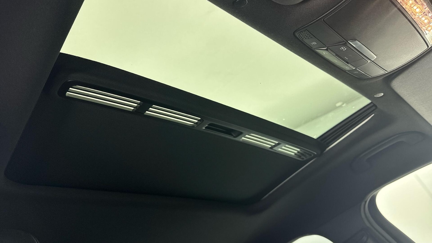 Used Mercedes-Benz EQC for sale - 78101158: Photo 26