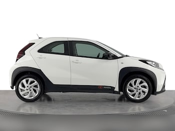Used Toyota Aygo X 2023 for sale - 79348908: Photo