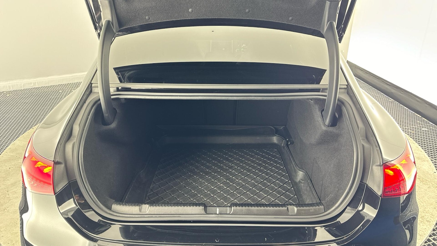 Used Mercedes-Benz EQA 2023 for sale - 78204972: Photo 15