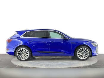 Used Audi Q8 2023 for sale - 79543935: Photo