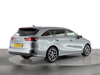 Used Kia Ceed 2025 for sale - 79316361: Photo