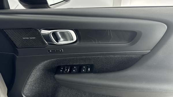 Used Volvo C40 2022 for sale - 76148698: Photo 60