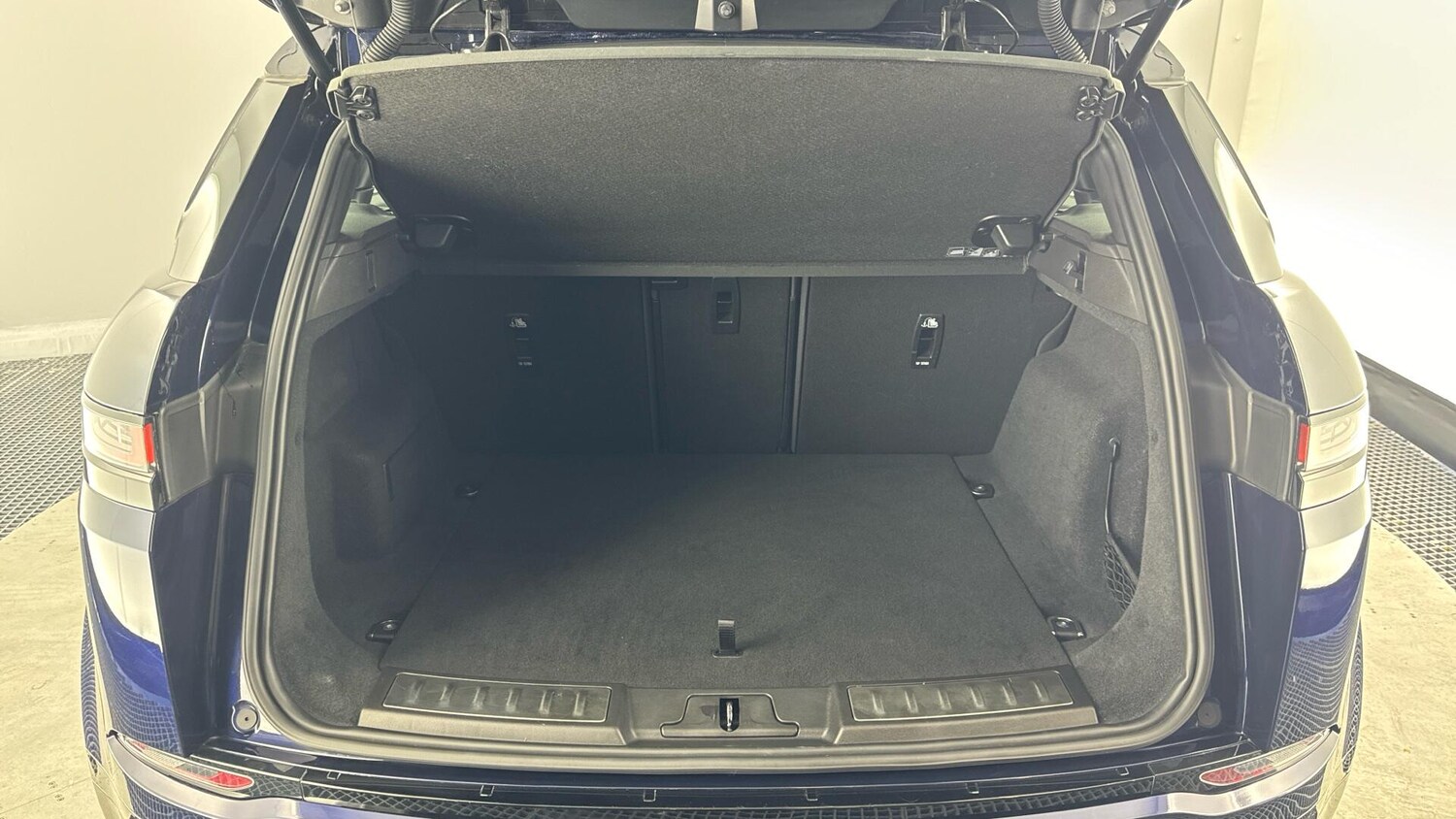 Used Land Rover Range Rover Evoque 2023 for sale - 78157618: Photo 15