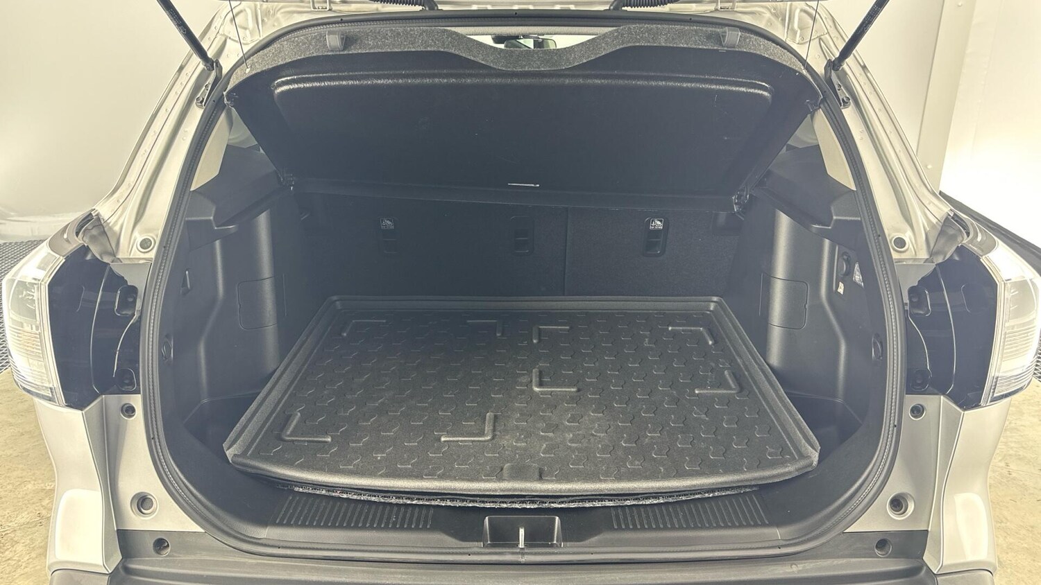 Used Suzuki SX4 S-Cross 2024 for sale - 77969856: Photo 15