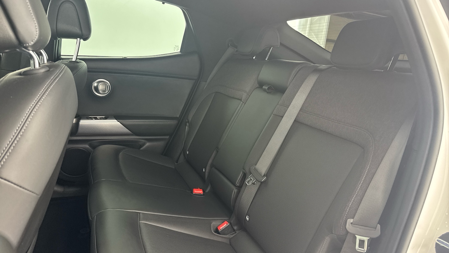 Used Genesis GV60 2023 for sale - 76197775: Photo 49