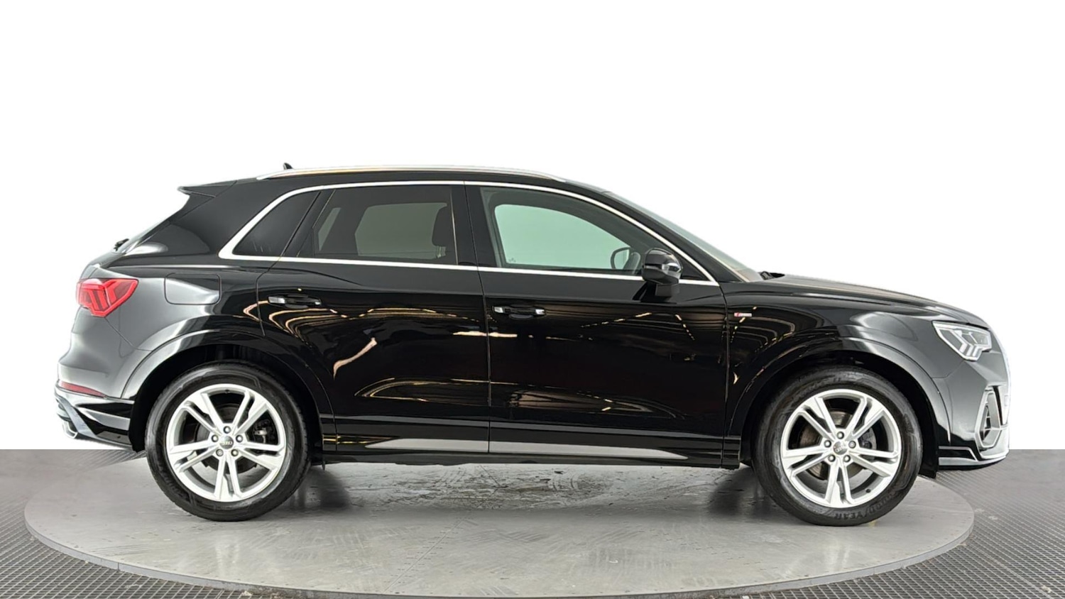 Used Audi Q3 2020 for sale - 77993982: Photo 3