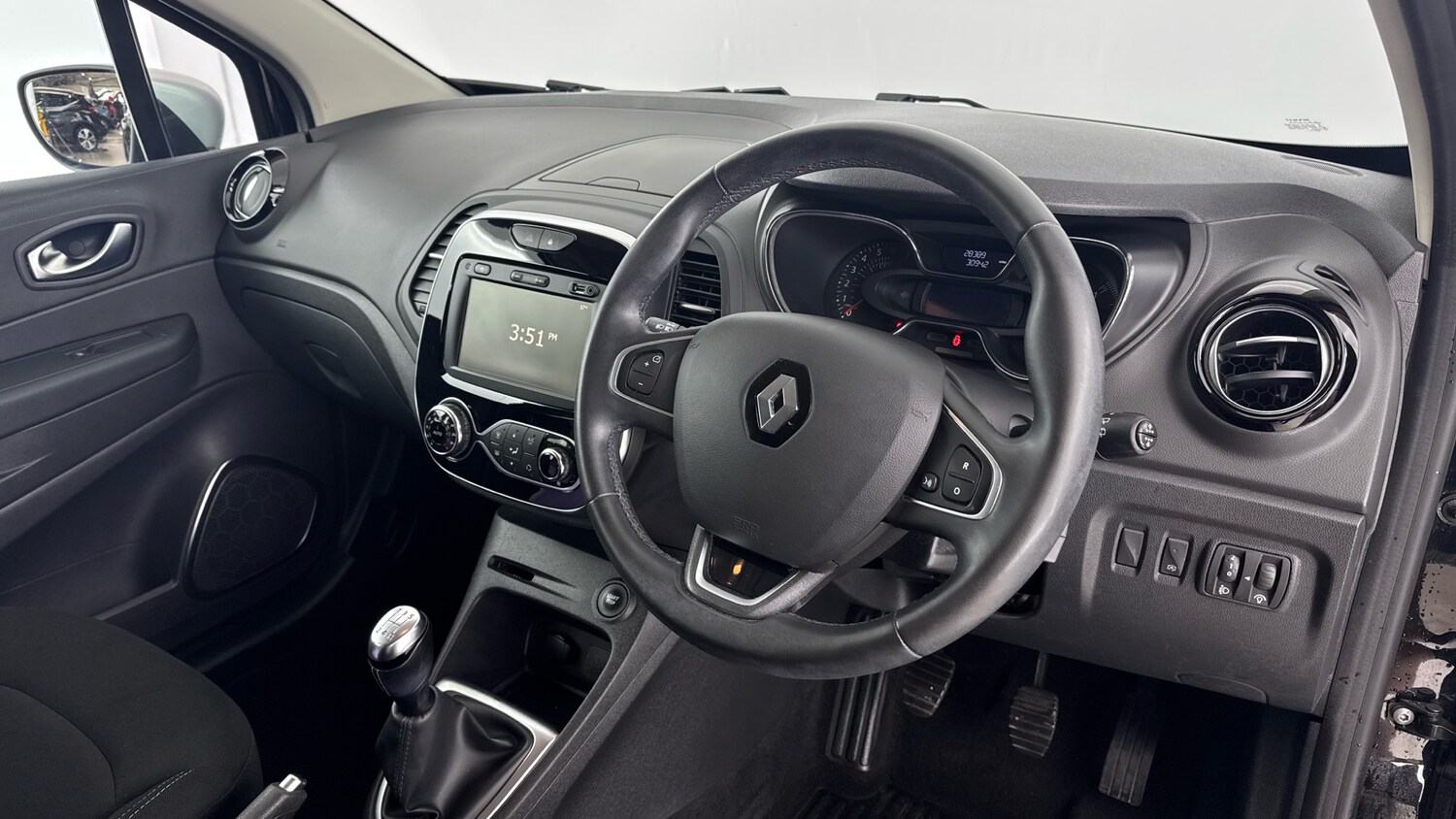 Used Renault Captur 2019 for sale - 76030033: Photo 10