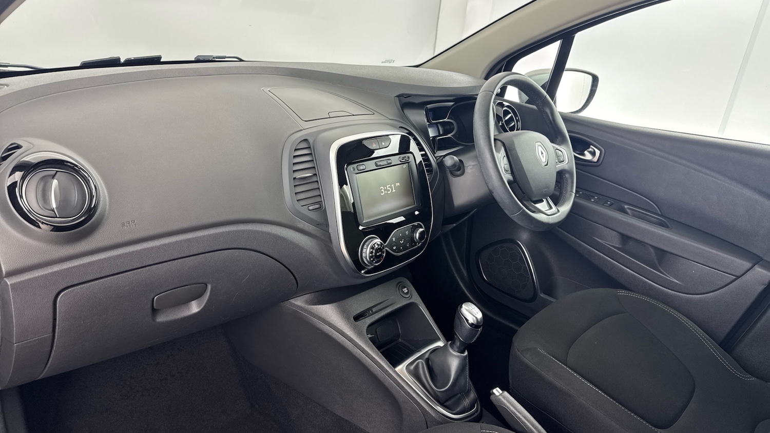 Used Renault Captur 2019 for sale - 76030033: Photo 9