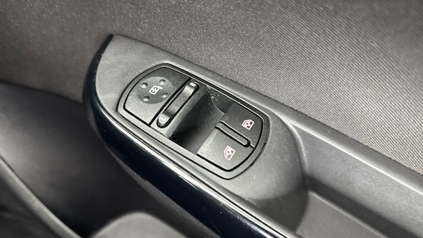 Used Vauxhall Corsa 2018 for sale - 76224760: Photo 21