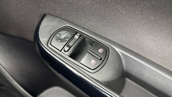 Used Vauxhall Corsa 2018 for sale - 76224760: Photo 56