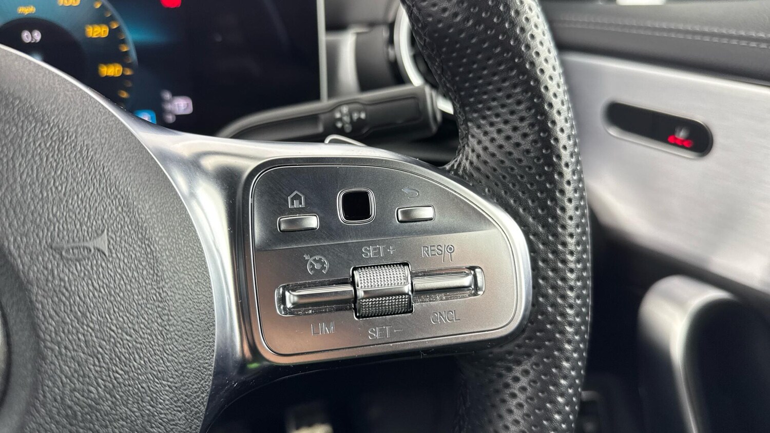 Used Mercedes-Benz CLA for sale - 77970429: Photo 21