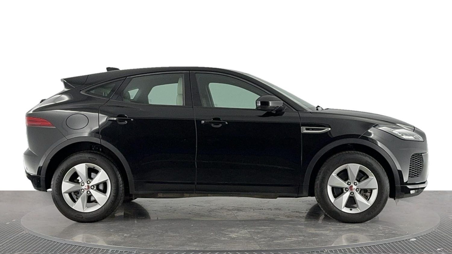 Used Jaguar E-Pace 2019 for sale - 76129191: Photo 3