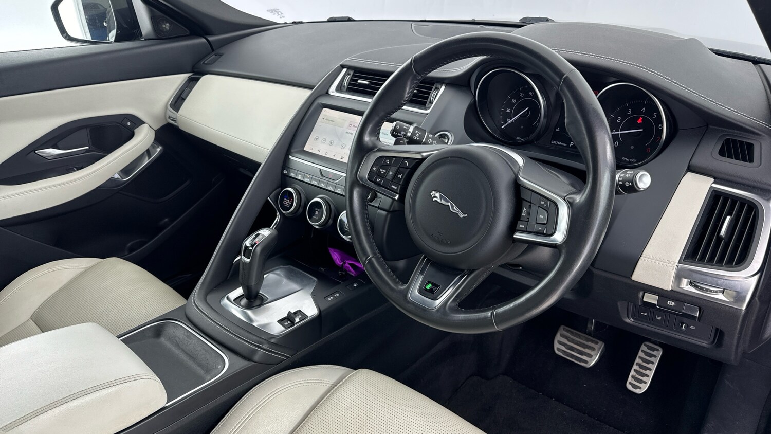 Used Jaguar E-Pace 2019 for sale - 76129191: Photo 44