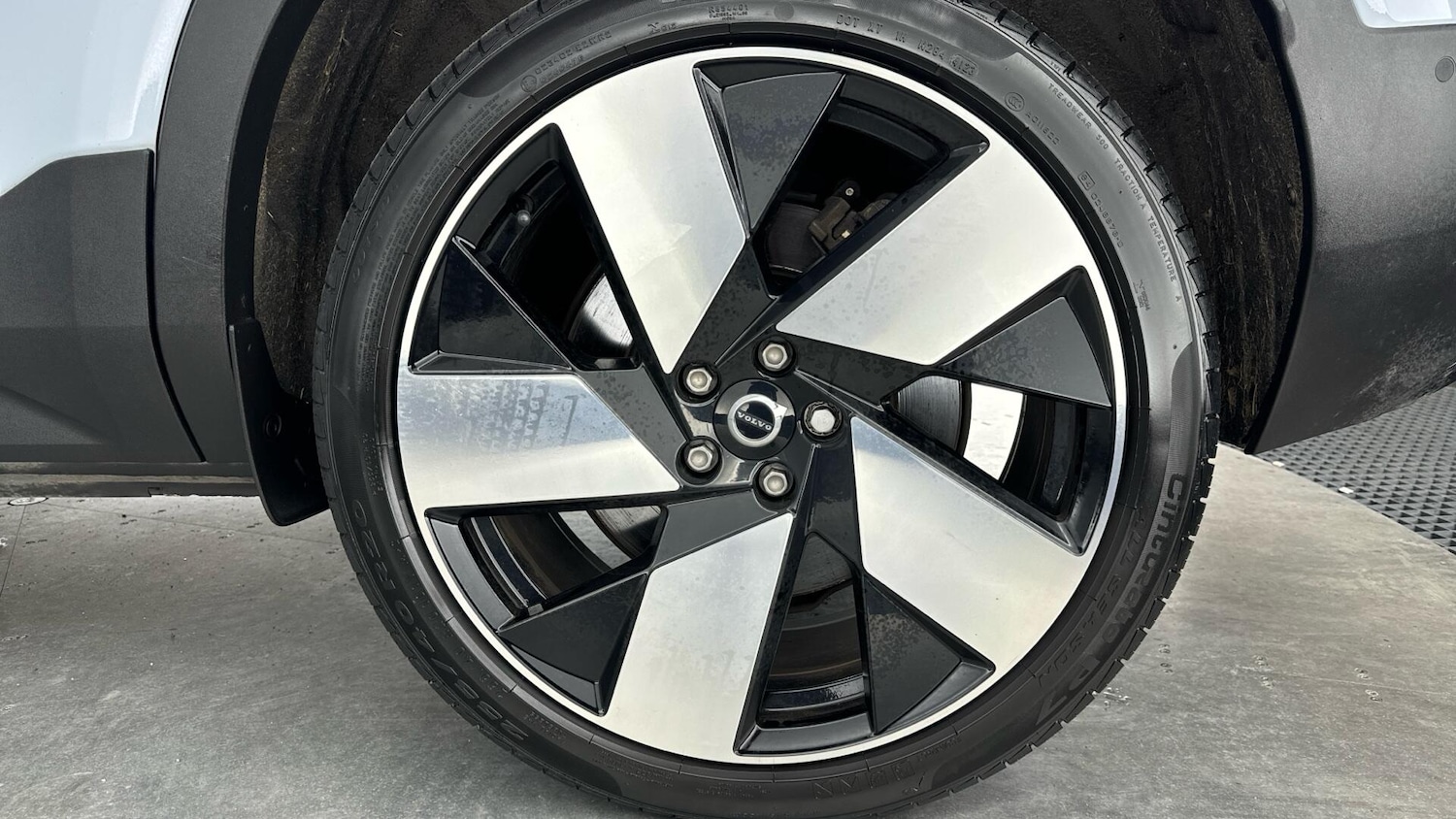 Used Volvo C40 2023 for sale - 78019513: Photo 24