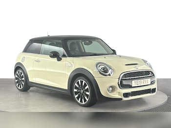 Used MINI Hatch 2019 for sale - 79076199: Photo