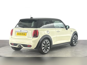 Used MINI Hatch 2019 for sale - 79076199: Photo