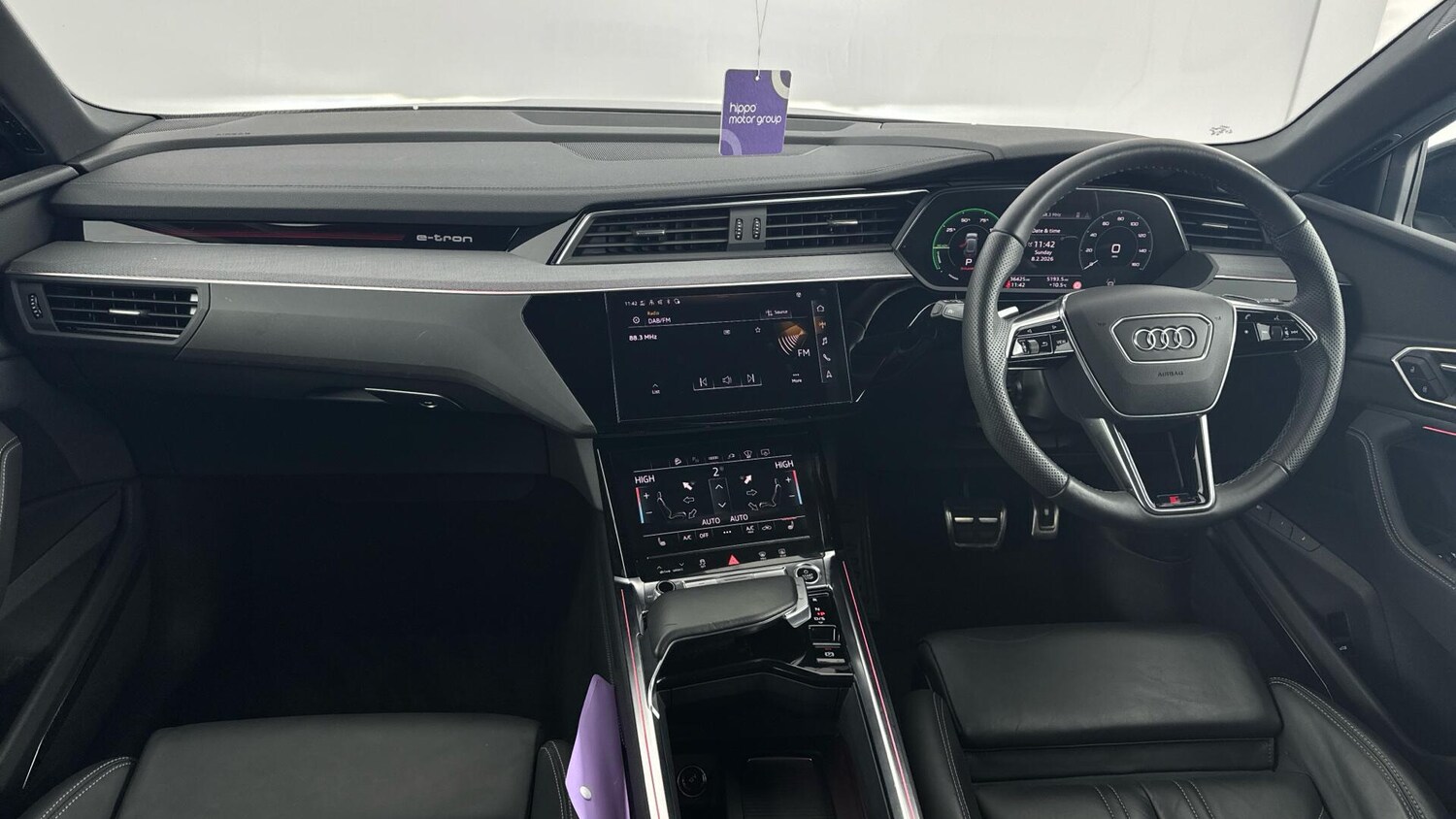 Used Audi Q8 e-tron 2023 for sale - 77343997: Photo 11