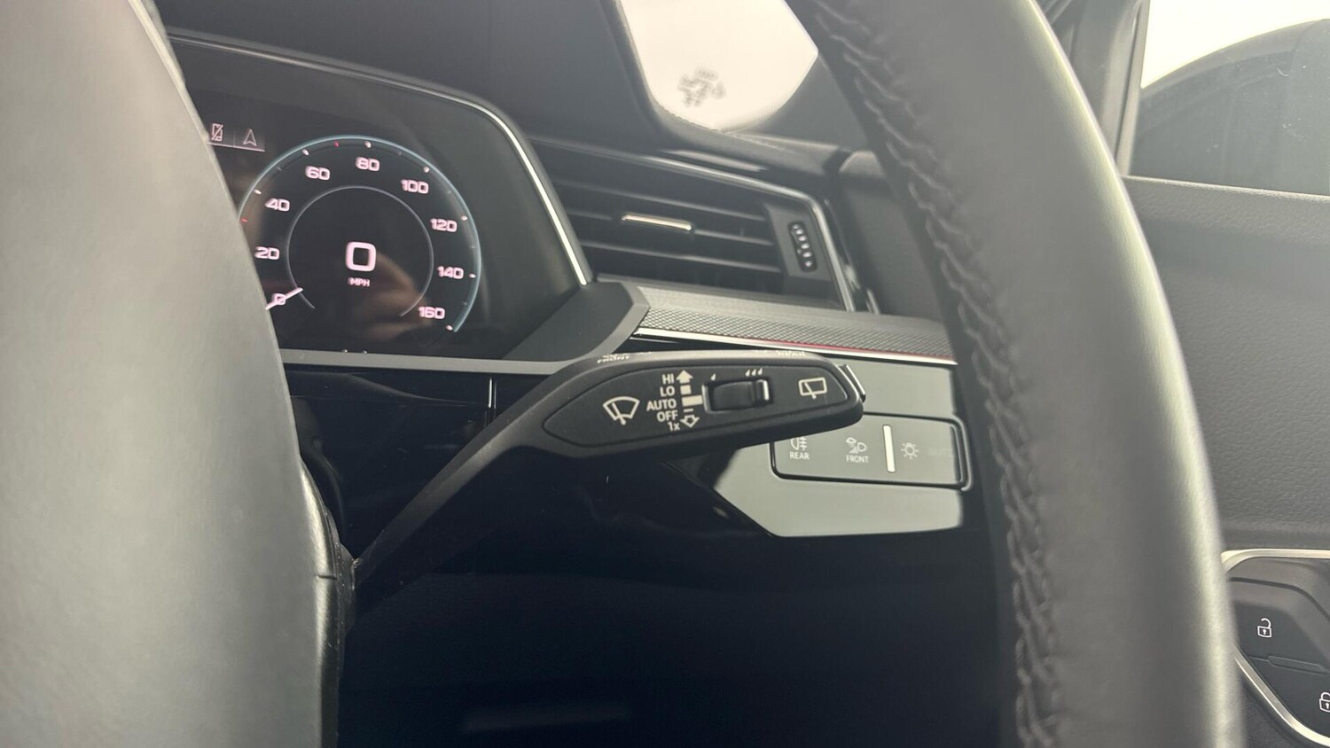 Used Audi Q8 e-tron 2023 for sale - 77343997: Photo 19