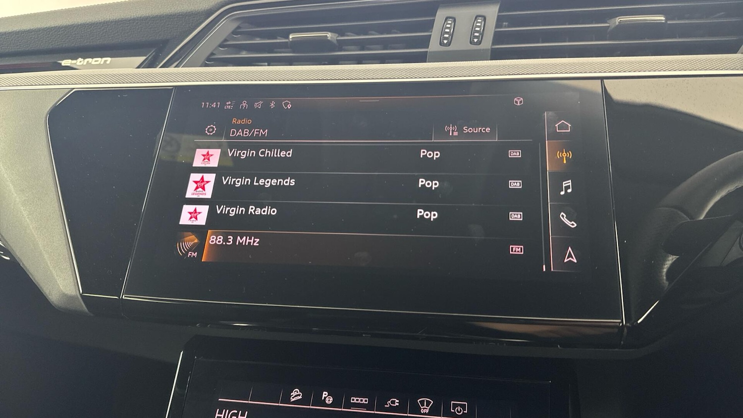 Used Audi Q8 e-tron 2023 for sale - 77343997: Photo 28