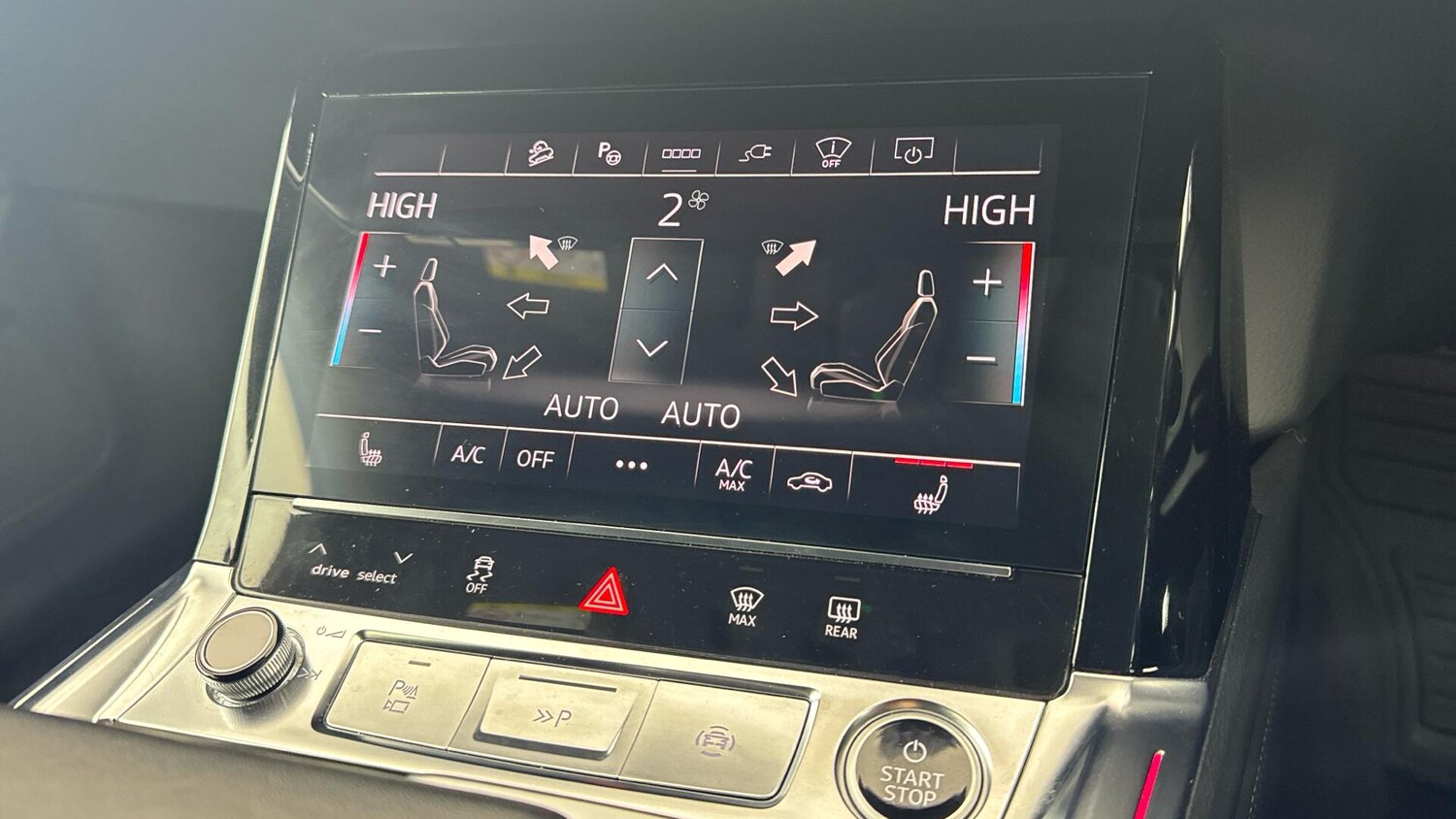 Used Audi Q8 e-tron 2023 for sale - 77343997: Photo 29