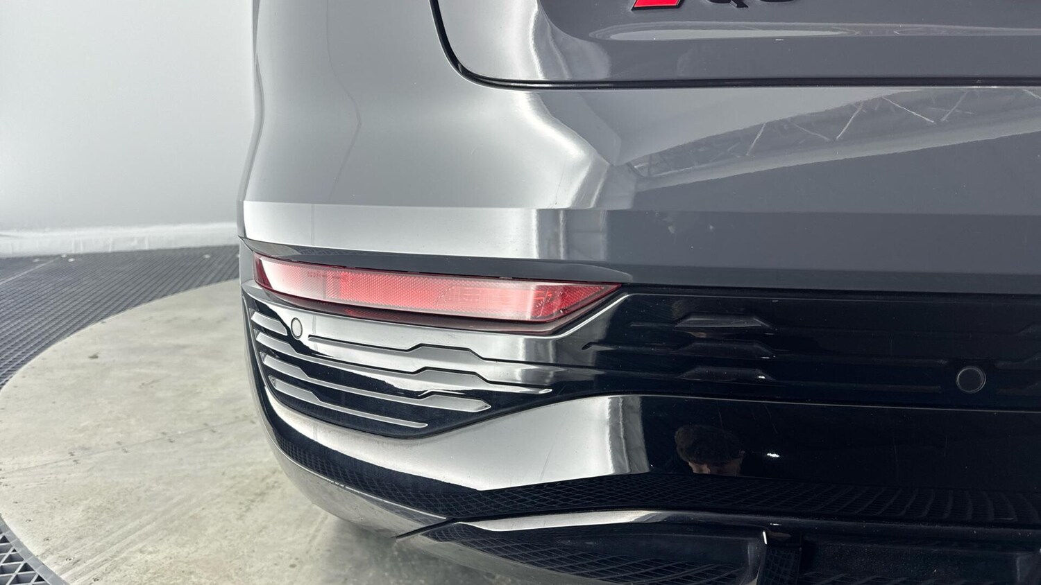 Used Audi Q8 e-tron 2023 for sale - 77343997: Photo 42