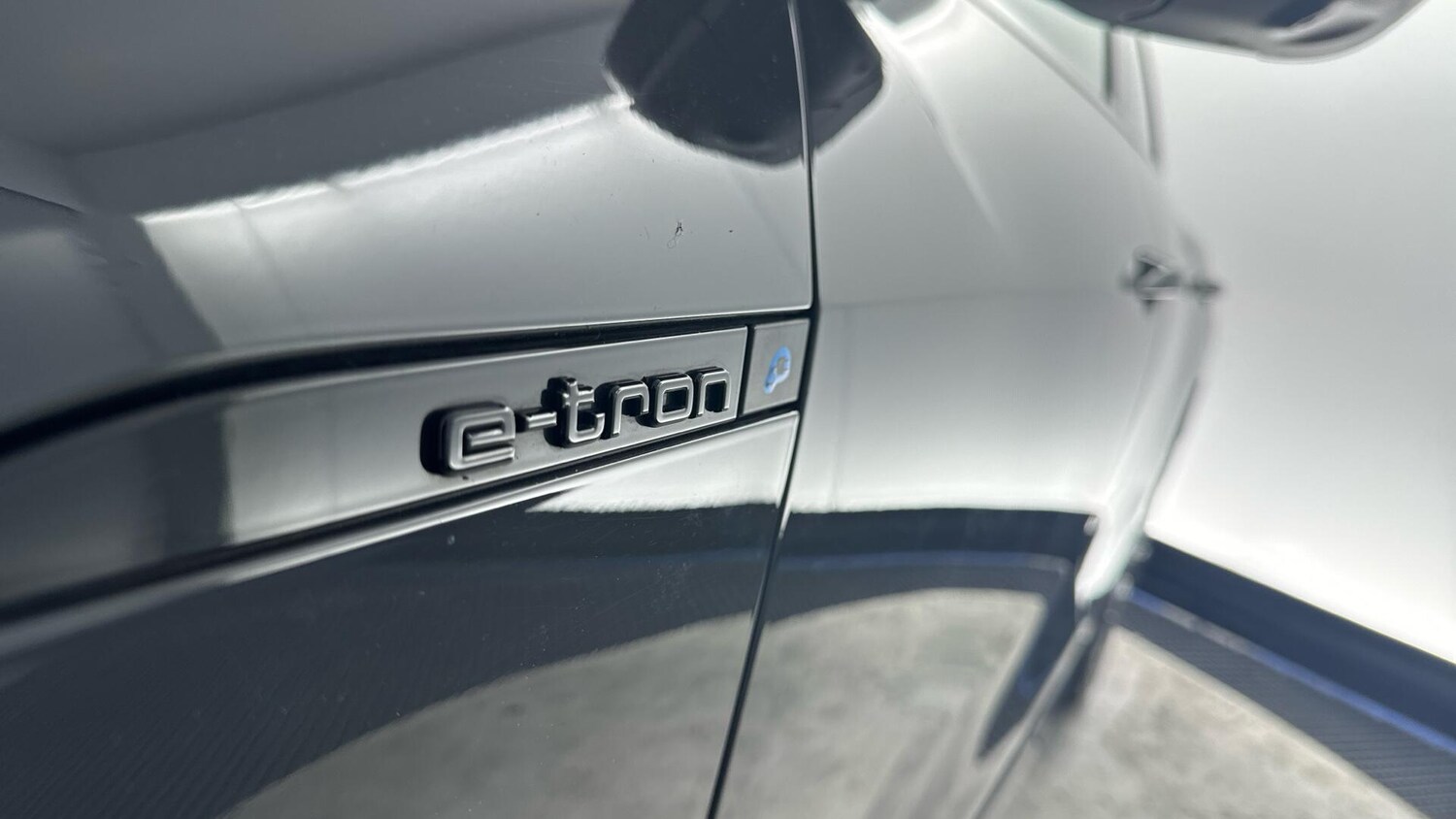 Used Audi Q8 e-tron 2023 for sale - 77343997: Photo 46