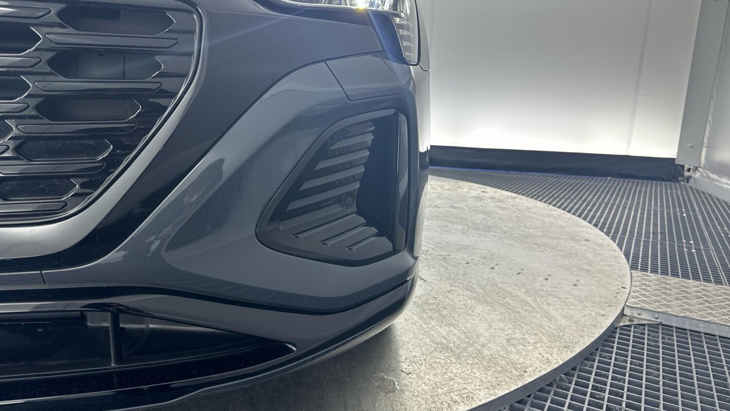 Used Audi Q8 e-tron 2023 for sale - 77343997: Photo 48