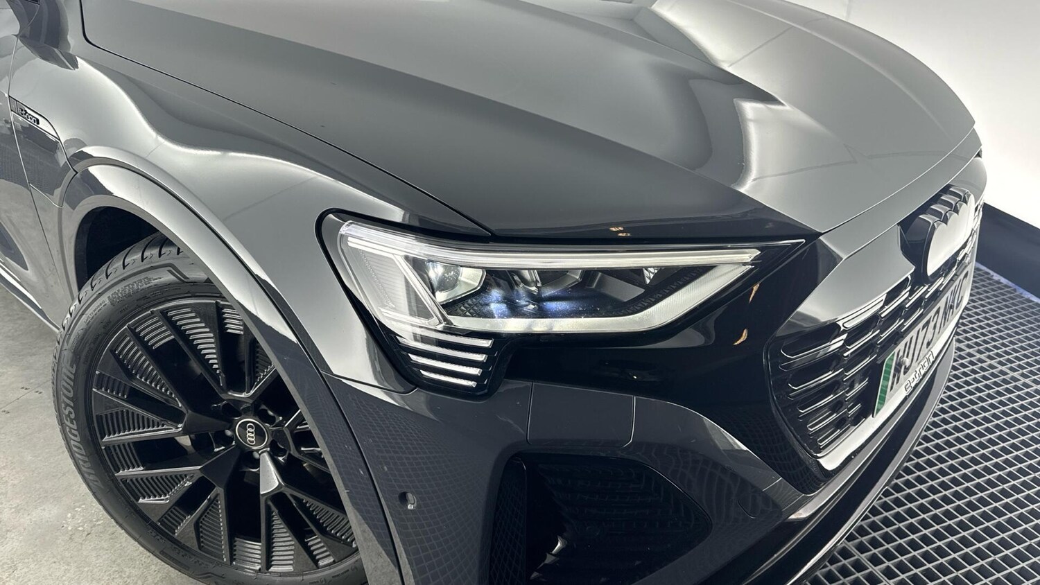 Used Audi Q8 e-tron 2023 for sale - 77343997: Photo 54